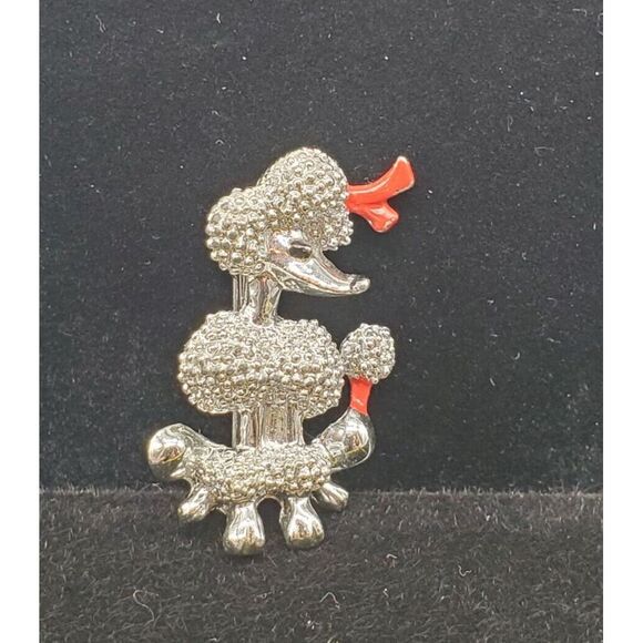Vintage Silver Tone Poodle Brooch Pin Red Bow Very Cute Elegant‎ - Picture 1 of 3